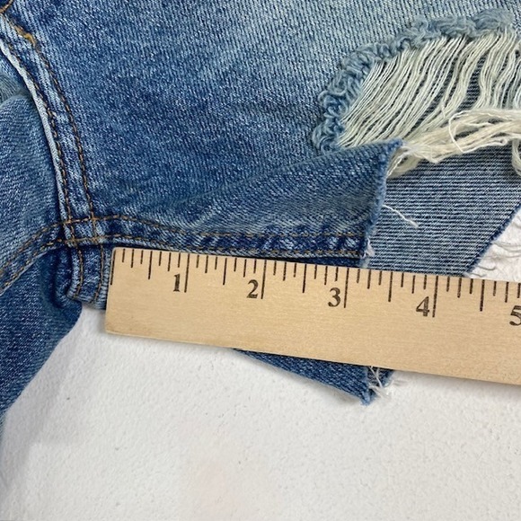 Free People Loose Cannon Denim Shorts Distressed Raw Hem Button Fly Size‎ 25 - Picture 8 of 9